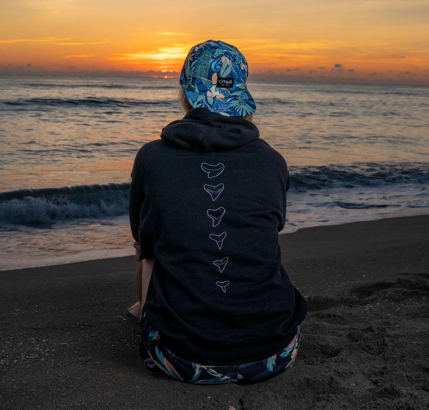 Shark Teeth Hoodie - Black